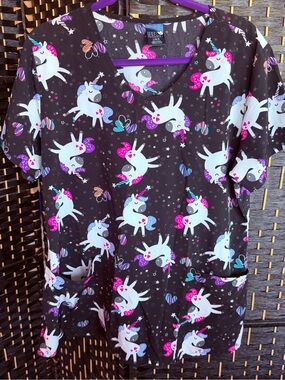 Zoe Chloe Unicorn Print Women’s size large - Black with White, Pink & Purple